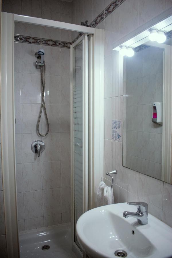 Hostal Artico Μαδρίτη Εξωτερικό φωτογραφία