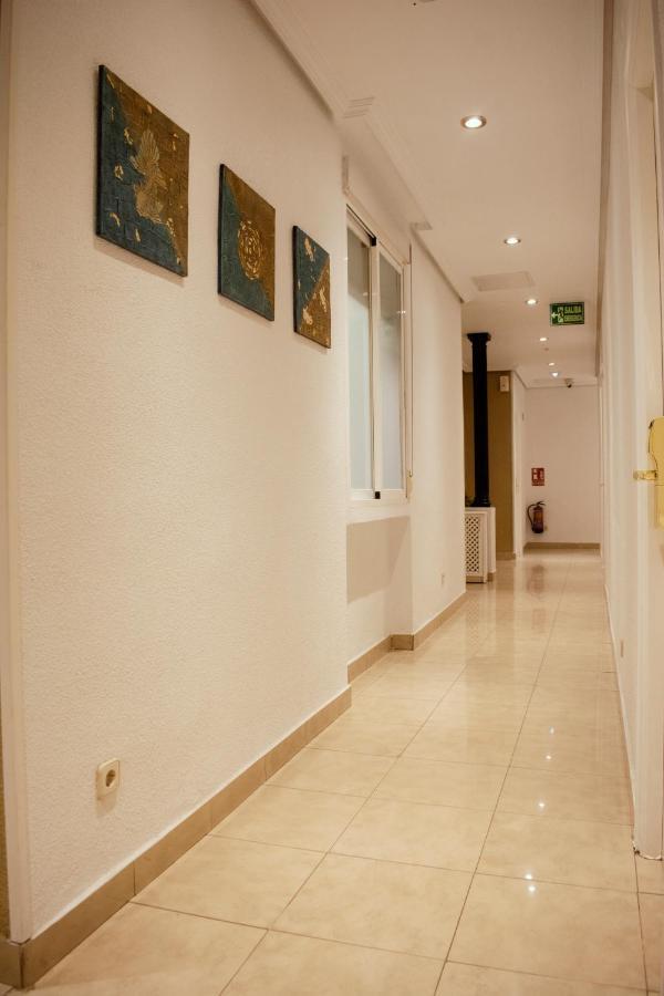Hostal Artico Μαδρίτη Εξωτερικό φωτογραφία