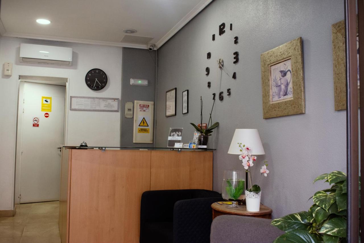 Hostal Artico Μαδρίτη Εξωτερικό φωτογραφία